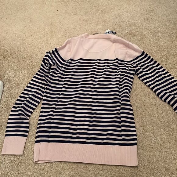 Cardigan Brand Sweater XS  - Picture 4 of 4